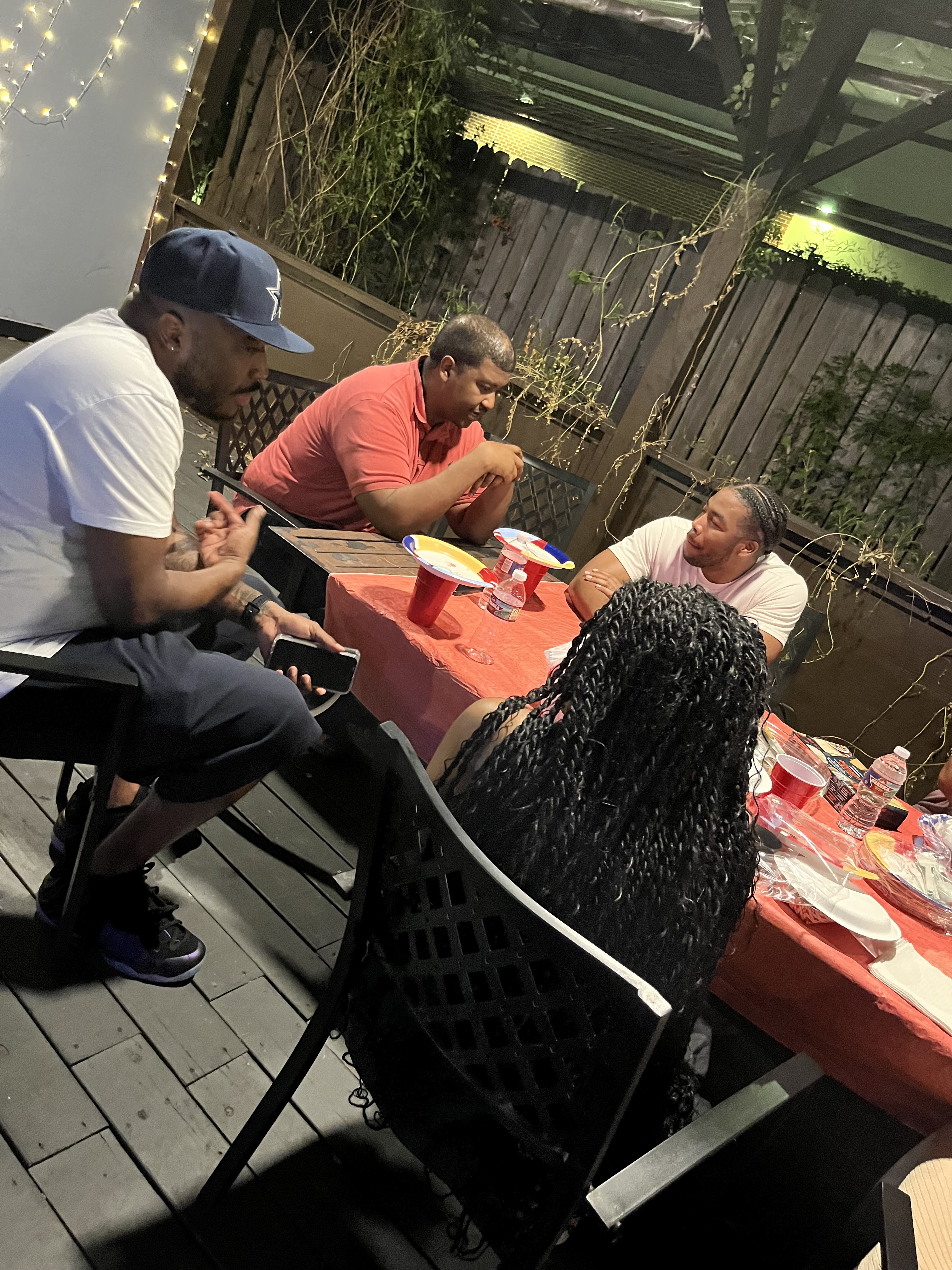 K&K konversation on the patio